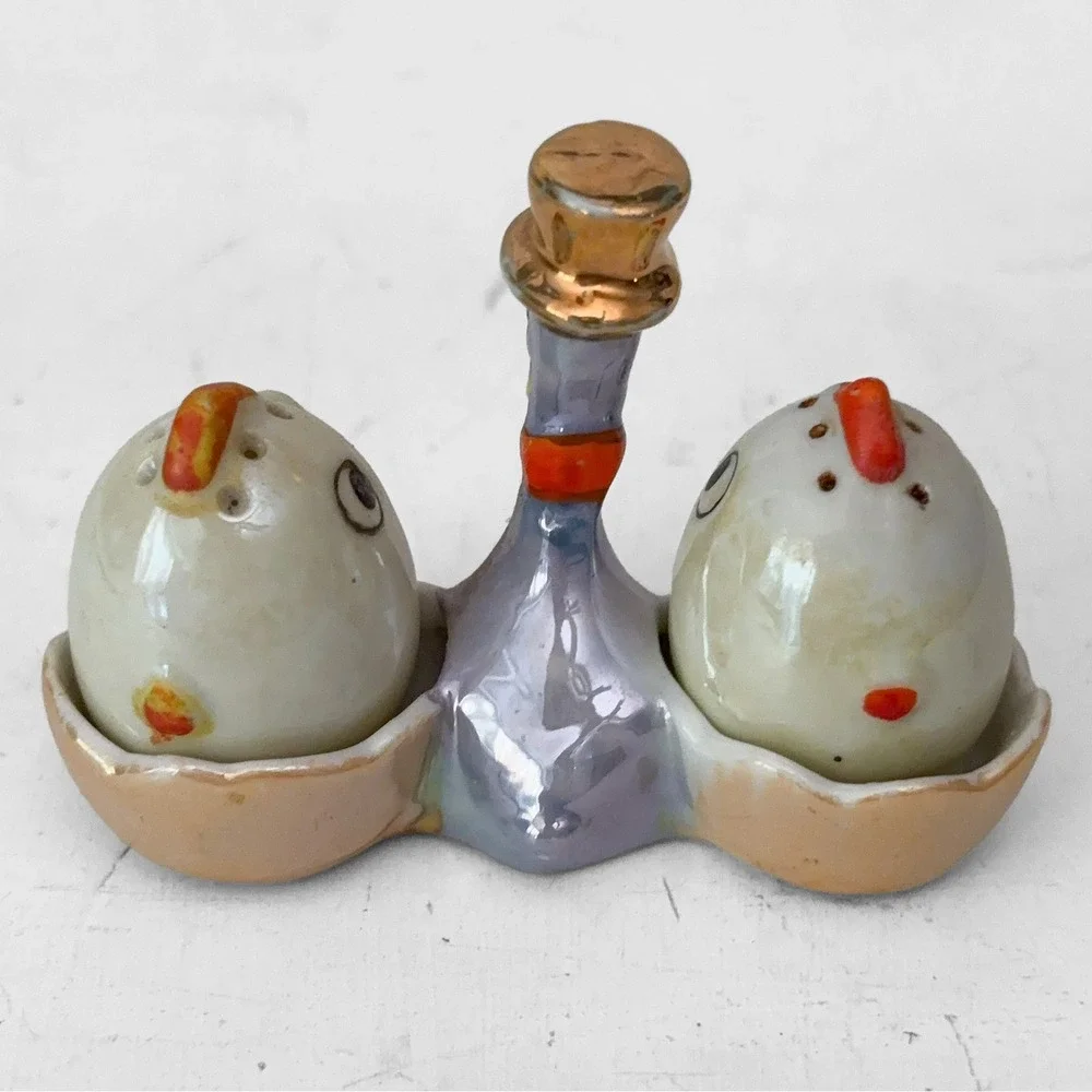 VTG Japan Lusterware Chick Egg Salt Pepper Shakers Duck Top Hat Mid Century